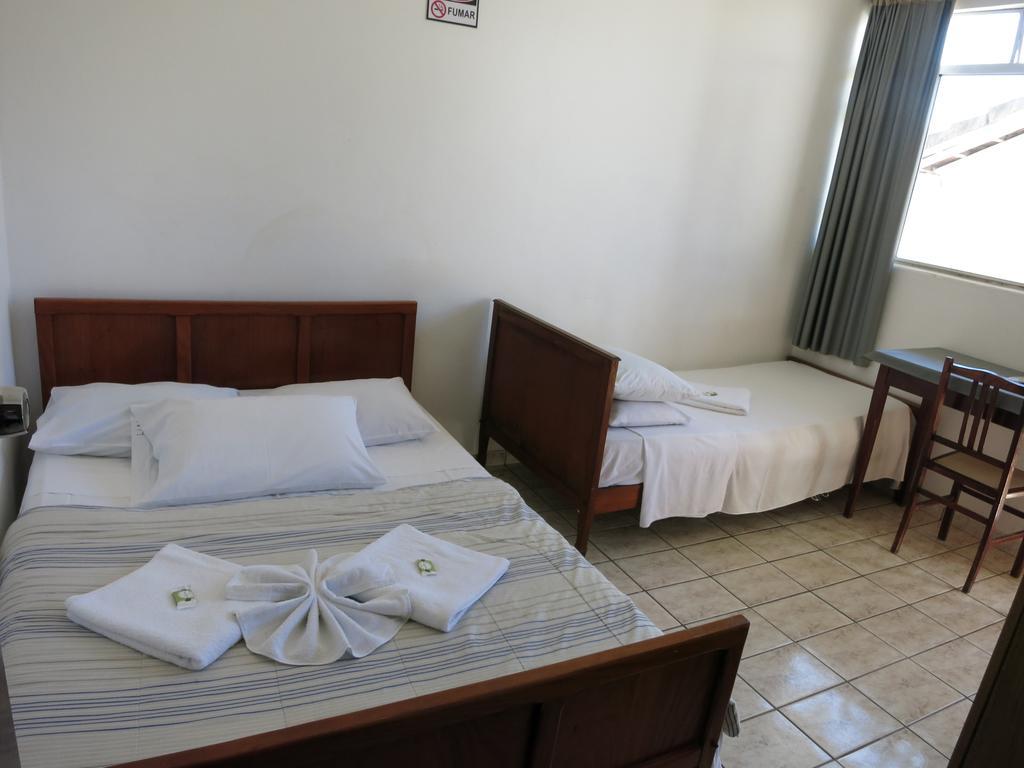 Novo Hotel Itajubá Quarto foto